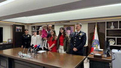 İstanbul İl Emniyet Müdürü Zafer Aktaş, koltuğunu şehit çocuğuna bıraktı