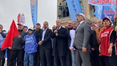 TÜRK-İŞ Kazancı Yokuşu’na karanfil bıraktı: 'Artık bıçak kemiğe dayandı'