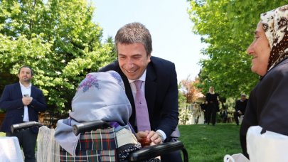 Güzel; "Fedakarlık ve sevginin simgesi anneler"