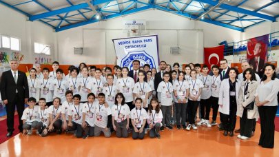 TÜBİTAK 4006 Bilim Fuarı'nda öğrencilerin yaptıkları robotlar sergilendi