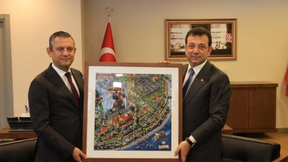 CHP lideri Özgür Özel'den Ekrem İmamoğlu'na ziyaret: 'CHP'yi iktidara taşıma sorumluluğumuz var'