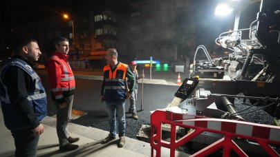 Kartal'da gece yarısı altyapı ve üstyapı çalışmaları devam etti