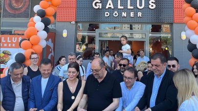 Gallus Döner hizmete girdi