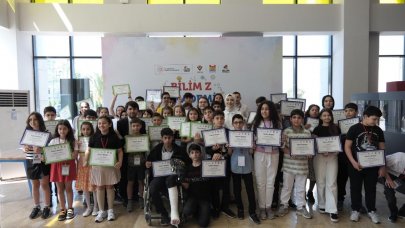 Zeytinburnu Bilim Merkezi öğrencileri sertifikalarına kavuştu!