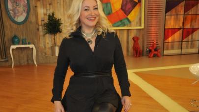 Zahide Yetiş canlı yayında anne olacağını açıkladı!