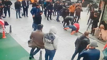 Fatih'te İranlı silahlı gaspçılar dehşet saçtı! Vatandaşlar yakaladı...