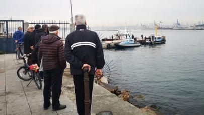 Kadıköy'de denizden erkek cesedi çıktı