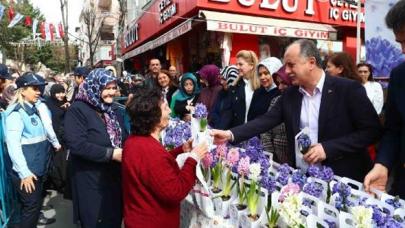 Kadınlar Günü’nde Bağcılar sokakları sümbül koktu