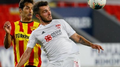 Galatasray 8 bonservissiz futbolcuyu alıyor!