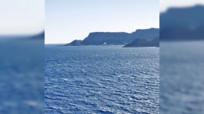 Kaş Belediye Başkanı: Meis'e provokasyon amaçlı dev Yunan bayrağı asıldı