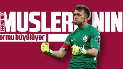 Muslera formu ile büyülüyor