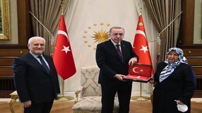 Cumhurbaşkanı Erdoğan, şehit Cumhuriyet Savcısı Mehmet Selim Kiraz'ın anne ve babasını kabul etti