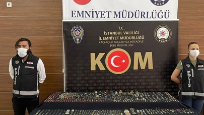 Fatih'te tarihi eserleri kaçıramadılar!