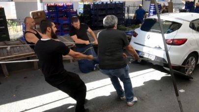 Sen misin pazar yerine park eden!