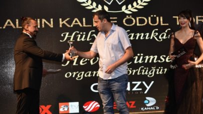 Gazeteci Sedat Sarıkaya'ya bir ödül daha!