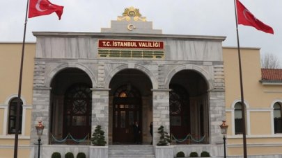 İstanbul Valiliği: Esenyurt'ta çıkan depo yangınında  yaralı ve can kaybı yok