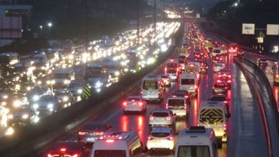 İstanbul'da haftanın ilk iş gününde trafik yoğunluğu