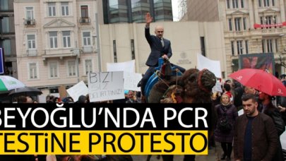 Beyoğlu'nda aşı karşıtlarından PCR testi eylemi