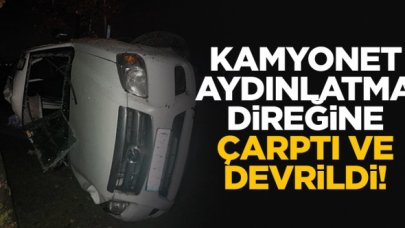 Esenler'de kamyonet aydınlatma direğine çarparak devrildi, sürücü araçta sıkıştı