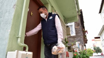 Tuzla'da her gün bin 500 kişiye yemek