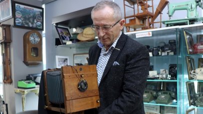 Ofisini müzeye çevirdi