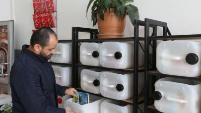 Atık malzemeler kütüphane oldu