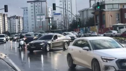 Emniyetin önünde yol kestiler!