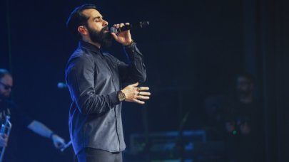 Şarkılarıyla kalplere dokundu