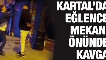Kartal'da eğlence mekanı önünde kavga
