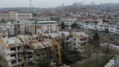 Üflesen yıkılacak!