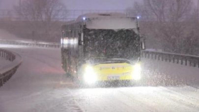 İstanbul'da kar yağışı sürüyor