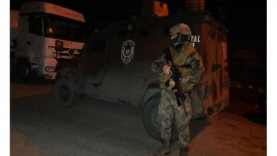 İstanbul'da uyuşturucu satıcılarına yönelik helikopter destekli operasyon