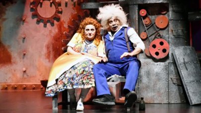 Sarıyer tiyatroya doydu