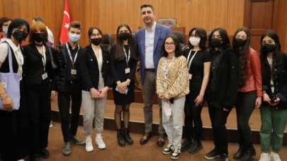 Avrupalı Erasmus öğrencileri, sosyal sorumluluk projesi İçin Kartal’da