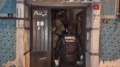İstanbul'da uyuşturucu satıcılarına şafak baskını