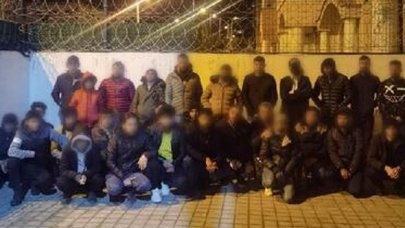 Büyükçekmece'de TIR'da 39 göçmen yakalandı