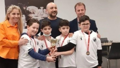 Kartal Belediyesi Satranç Akademisi sporcuları ödüle doymuyor