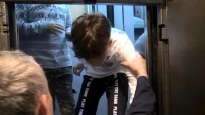 Avcılar'da asansörde mahsur kalan iki çocuk kurtarıldı