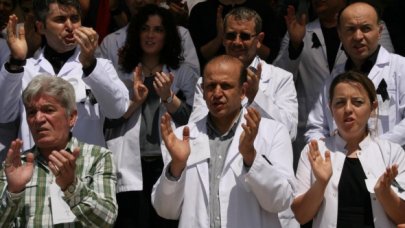 Doktorlar yine greve gidecek