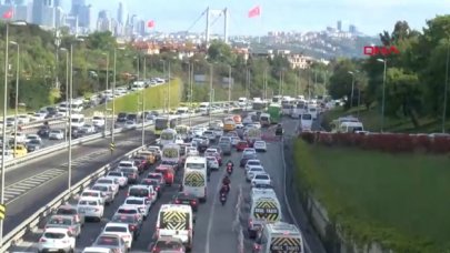 İstanbul trafiğinde mesai yoğunluğu
