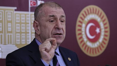 Ümit Özdağ açıklamalarda bulunuyor