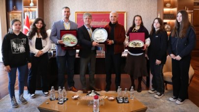 Öğrencilerden Yıldırım'a ziyaret