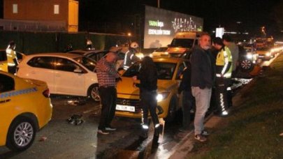 Zincirleme kazaya neden olan sürücü olay yerinden kaçtı!