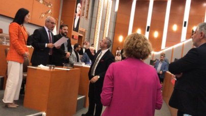 Esenyurt'ta bir meclis iki başkan