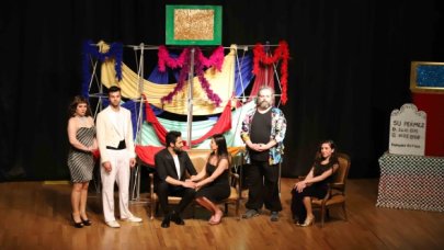 “Selvi Boylum Az Boyalım” Kartal’da izleyici ile buluştu