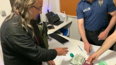 Ümraniye'de şüpheli çantadan çıkan 10 bin dolar sahibine teslim edildi