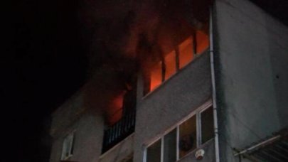 Bayrampaşa'da iş yeri alev alev yandı