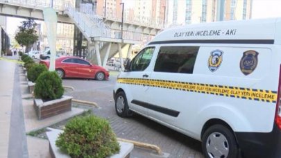 Büyükçekmece'de 2 işyeri ve 1 otomobil kurşunlandı