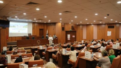 Başkan Gökhan Yüksel’den kadın kolları başkanlarına 1000 gün sunumu