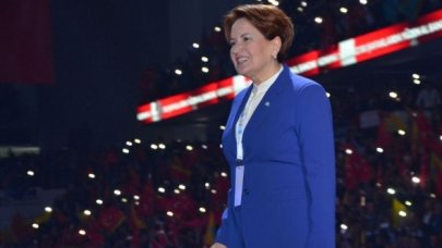 Canlı yayında açıkladı: İşte Akşener'in masasındaki son anket